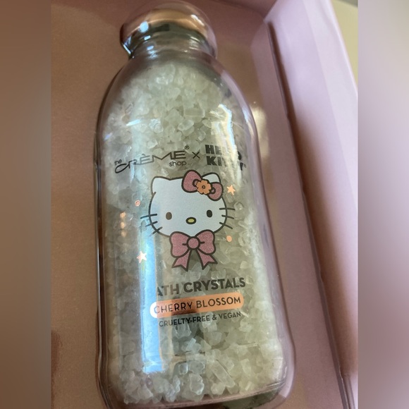 The Crème Shop x Hello Kitty NWT - Picture 7 of 7